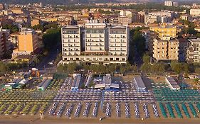 Cruiser Hotel Pesaro